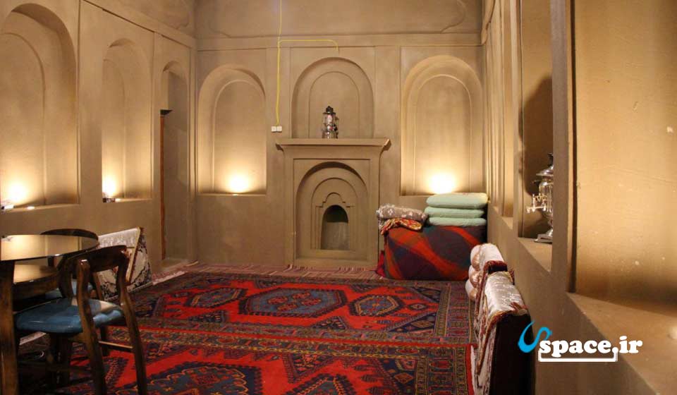 نمای داخل اتاق اقامتگاه بوم گردی شجاع نظام - گلپایگان - اصفهان